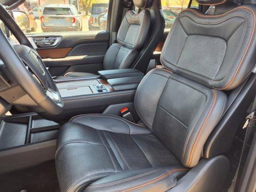 2023 Lincoln Navigator Black Label