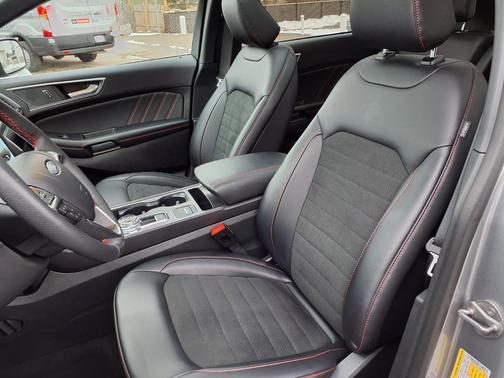2024 Ford Edge ST Line