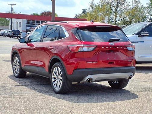 2022 Ford Escape Titanium