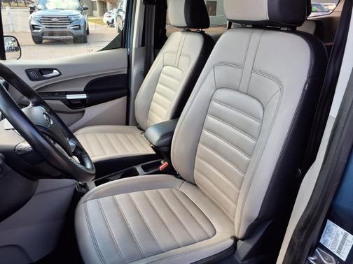 2022 Ford Transit Connect XLT w/Rear Liftgate