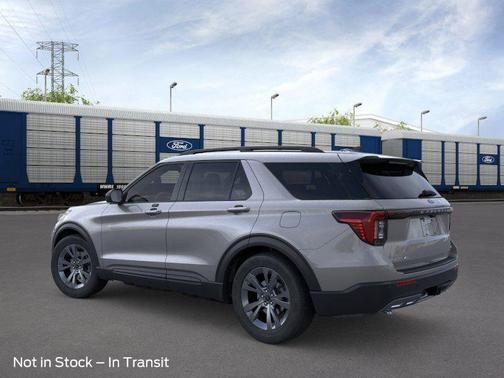 Carbonized Gray Metallic 2026 Ford Explorer Active w/200A Pkg