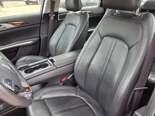 2013 Lincoln MKZ Base