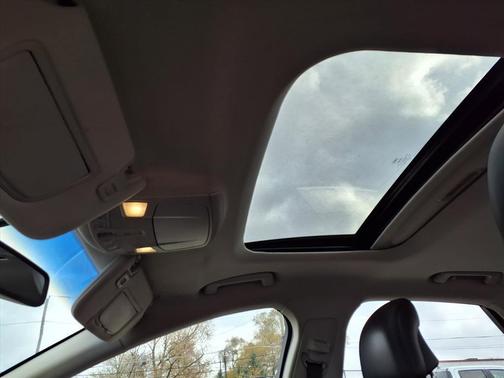 2013 Lincoln MKZ Base