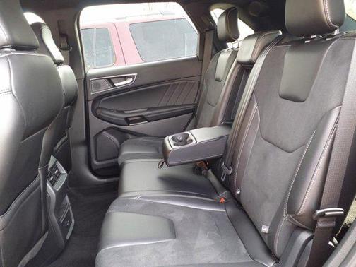 2021 Ford Edge ST