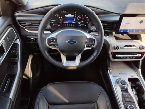 Carbonized Gray Metallic 2024 Ford Explorer XLT