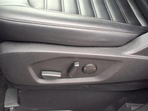 Atlas Blue Metallic 2023 Ford Edge SEL