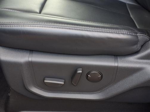 Jewel Red Metallic Tinted Clearcoat 2024 Ford Expedition XLT