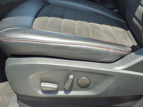 2022 Ford Edge ST Line