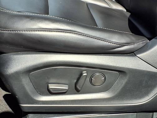 Agate Black Metallic 2023 Ford Explorer XLT