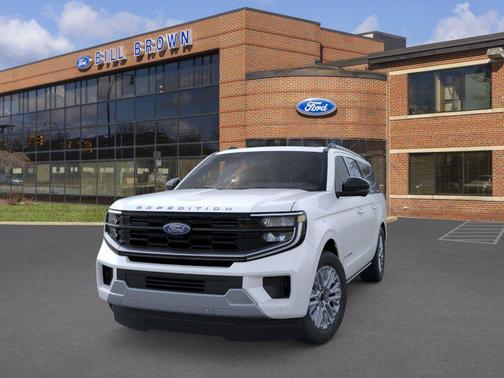 Star White Metallic Tri-Coat 2026 Ford Expedition Max Platinum