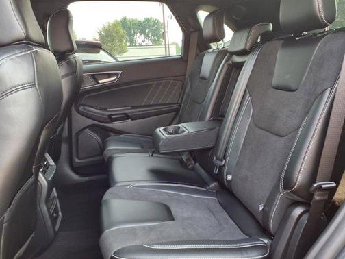 2023 Ford Edge ST