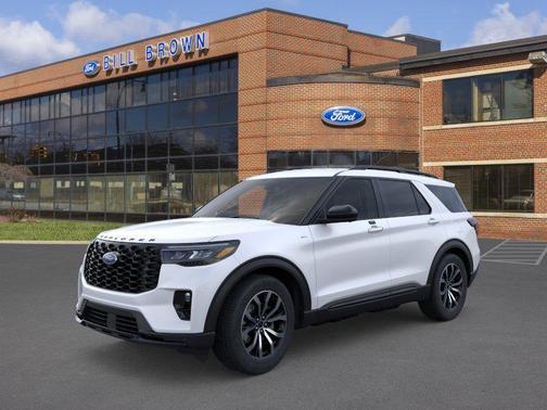 Star White Metallic Tri-Coat 2026 Ford Explorer ST-Line