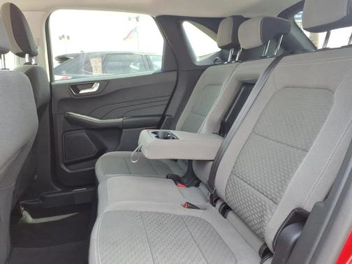 Rapid Red Metallic Tinted Clearcoat 2021 Ford Escape SE