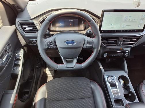 Iconic Silver Metallic 2024 Ford Escape ST-Line