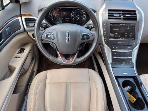 2016 Lincoln MKZ Base