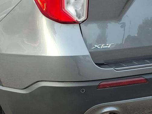 Carbonized Gray Metallic 2024 Ford Explorer XLT