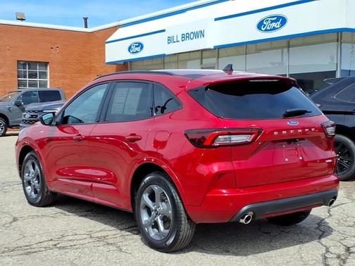 Rapid Red Metallic Tinted Clearcoat 2024 Ford Escape ST-Line