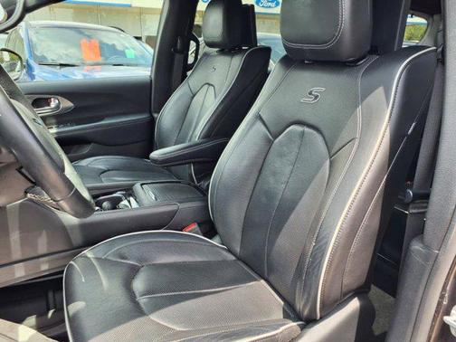 2021 Chrysler Pacifica Hybrid Limited