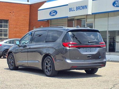 2021 Chrysler Pacifica Hybrid Limited