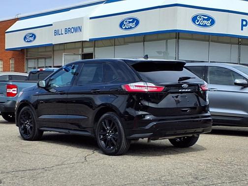 Agate Black Metallic 2024 Ford Edge ST Line