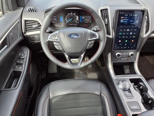 Agate Black Metallic 2024 Ford Edge ST Line