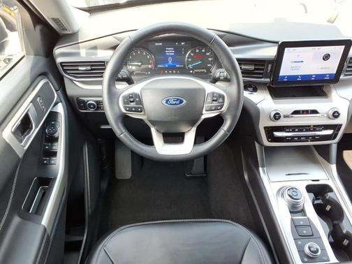 Carbonized Gray Metallic 2023 Ford Explorer XLT