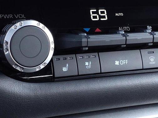 2024 Toyota Tundra Hybrid Platinum