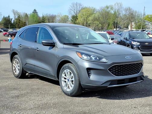 Carbonized Gray Metallic 2021 Ford Escape SE