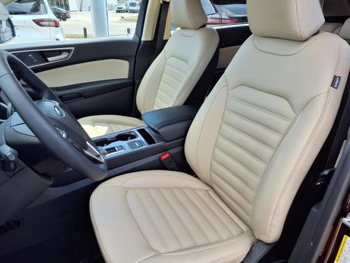 Burgundy Velvet Metallic Tinted Clearcoat 2024 Ford Edge SEL