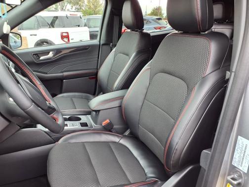 Iconic Silver Metallic 2024 Ford Escape ST-Line