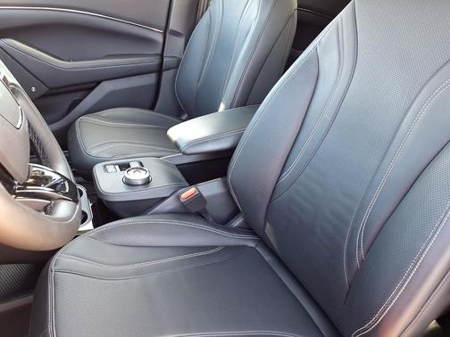 2022 Ford Mustang Mach-E Premium