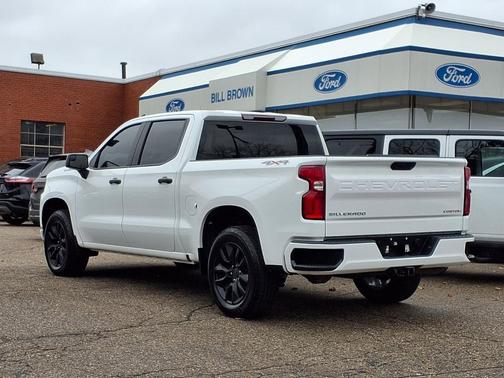2020 Chevrolet Silverado 1500 Custom