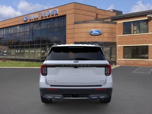 Space White Metallic 2026 Ford Explorer Active