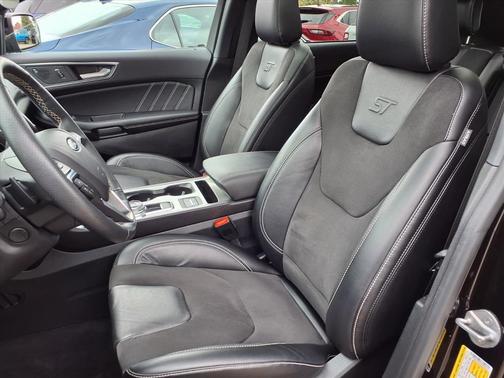 2022 Ford Edge ST