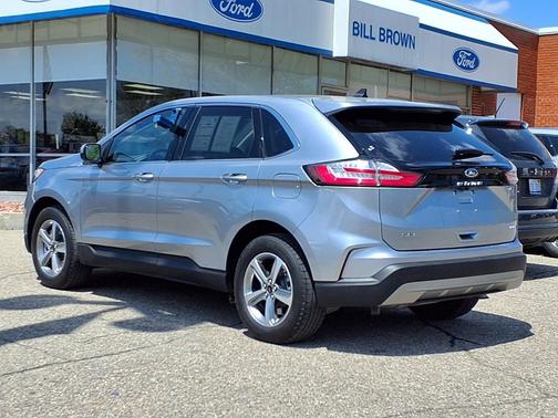 Iconic Silver Metallic 2024 Ford Edge SEL