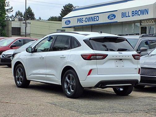 2023 Ford Escape ST-Line Select