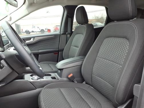 Oxford White 2023 Ford Escape Active