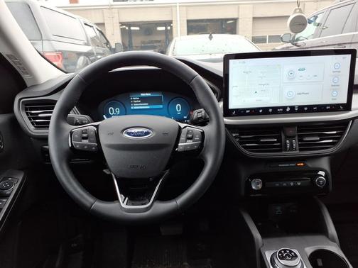 Oxford White 2023 Ford Escape Active