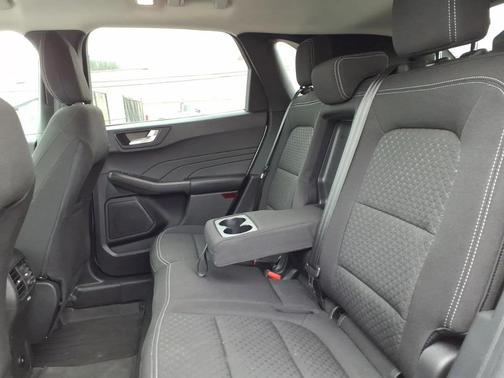 Oxford White 2023 Ford Escape Active