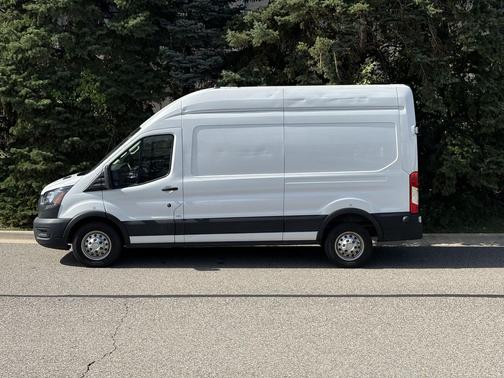 Oxford White 2023 Ford Transit-250 Base