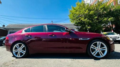 2017 Jaguar XE 35t Prestige