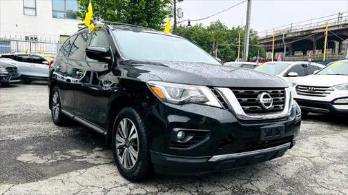 2017 Nissan Pathfinder Platinum