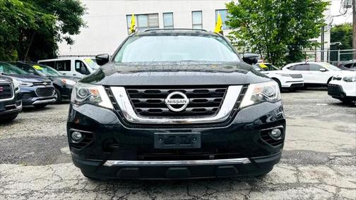 2017 Nissan Pathfinder Platinum