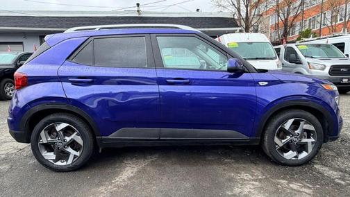 2021 Hyundai VENUE SEL