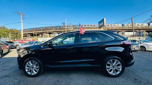 2020 Ford Edge Titanium