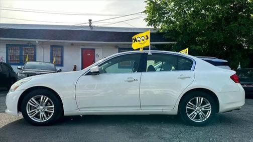 2011 INFINITI G37x Base