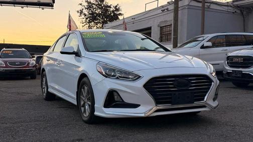 2018 Hyundai SONATA SE