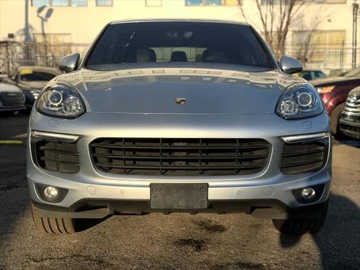2017 Porsche Cayenne Platinum Edition