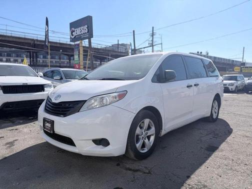 2014 Toyota Sienna L