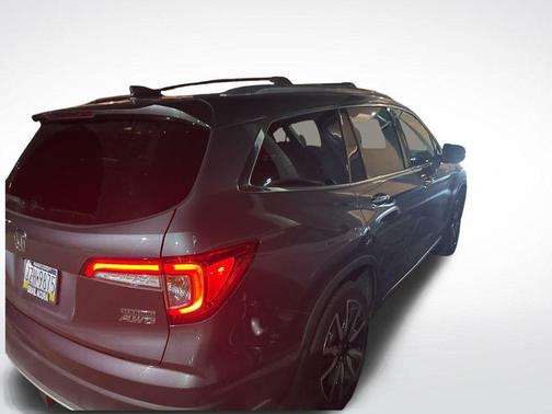 2020 Honda Pilot Touring 8-Passenger